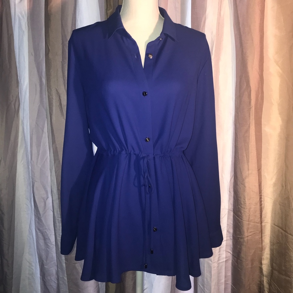 🛍 BLUE DKNY TOP👉 also in black - see other item